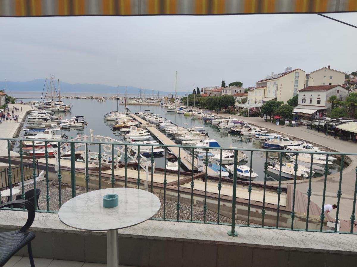 Apartments Obala Малинска Экстерьер фото