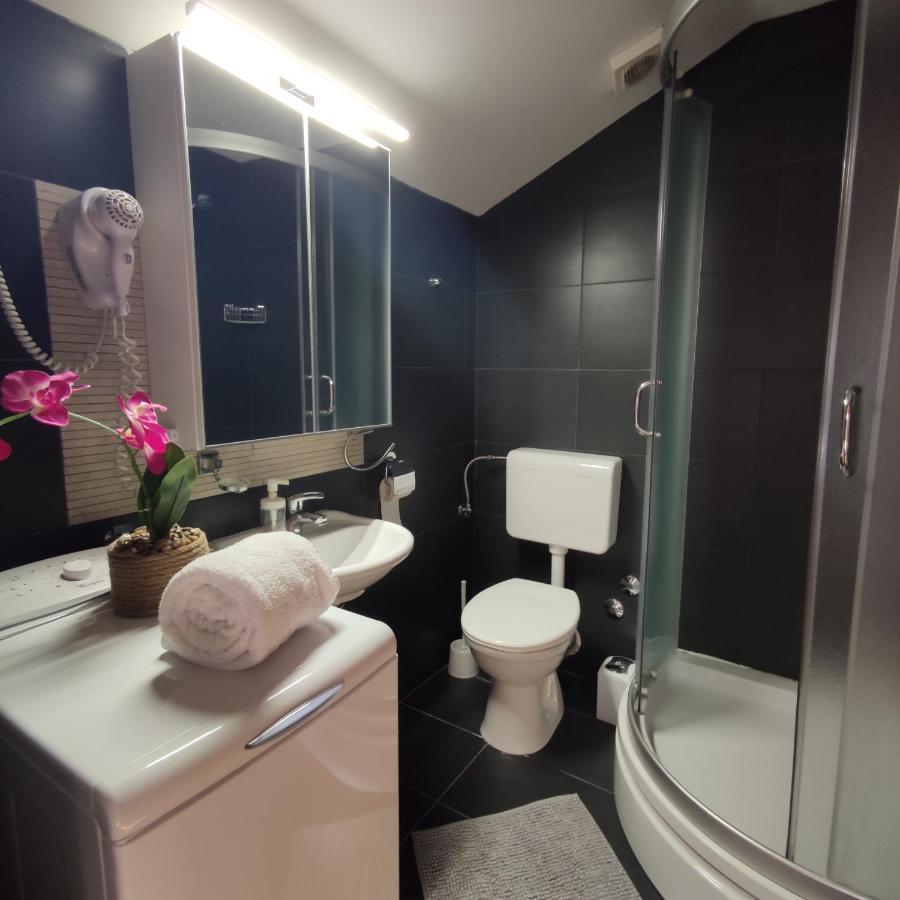 Apartments Obala Малинска Экстерьер фото