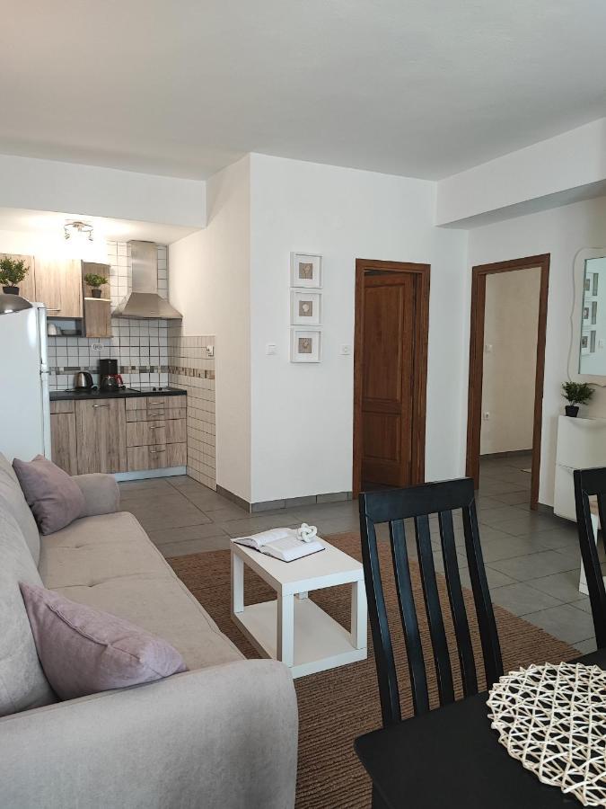 Apartments Obala Малинска Экстерьер фото